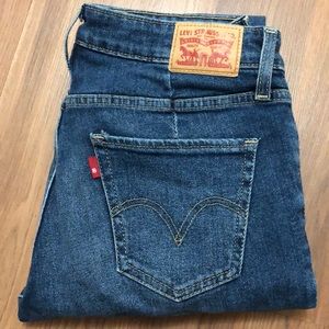 Levis jeans size 27, perfect condition